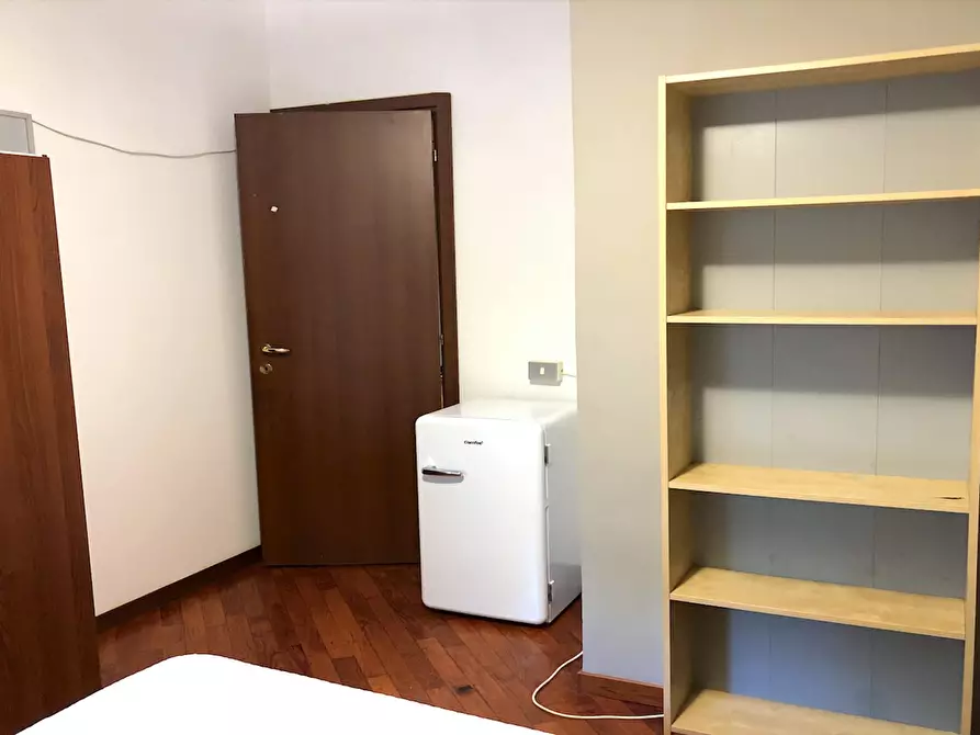 Immagine 3 di Camera in affitto  in Viale Egeo a Roma