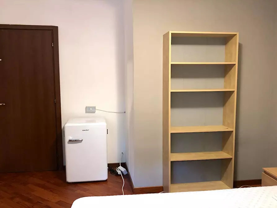 Immagine 4 di Camera in affitto  in Viale Egeo a Roma