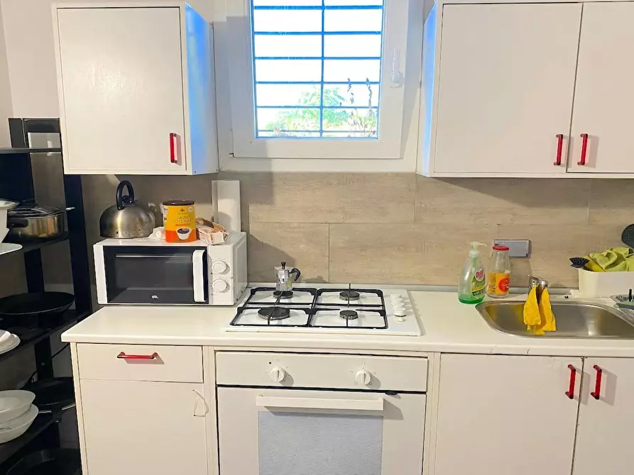 Immagine 5 di Camera in affitto  in Via di Carcaricola a Roma