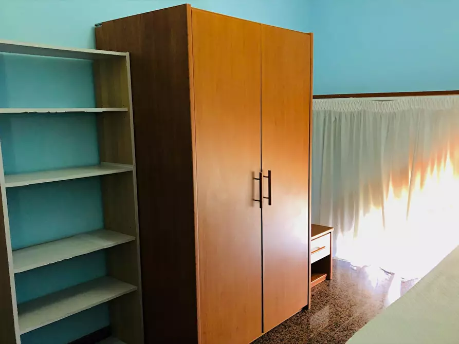 Immagine 3 di Camera in affitto  in Via Alessandro Brisse a Roma