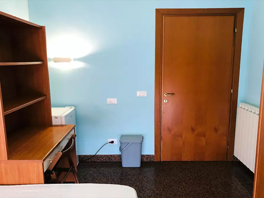 Immagine 4 di Camera in affitto  in Via Alessandro Brisse a Roma