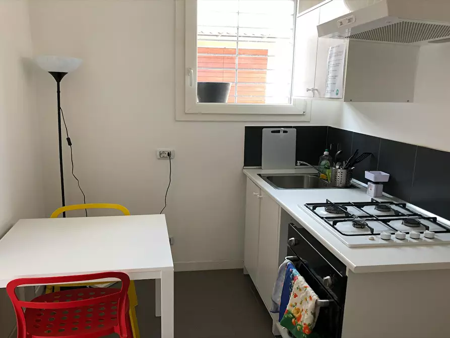 Immagine 6 di Camera in affitto  in Via di Carcaricola a Roma