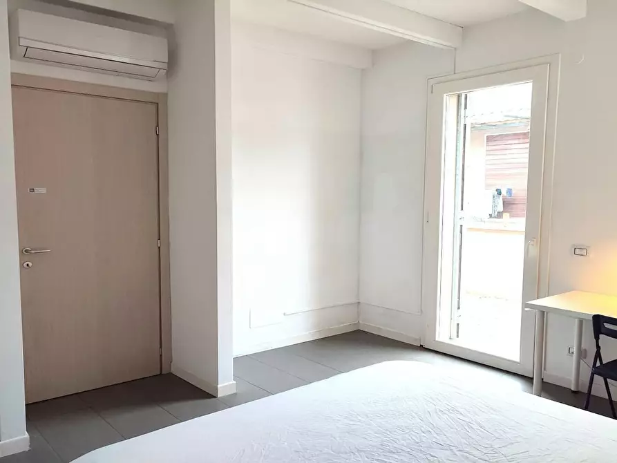 Immagine 4 di Camera in affitto  in Via di Carcaricola a Roma