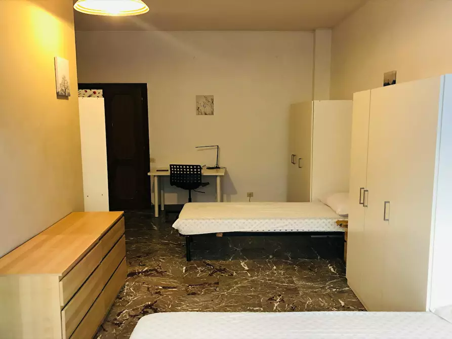 Immagine 3 di Camera condivisa in affitto  in Via Francesco Orestano a Roma