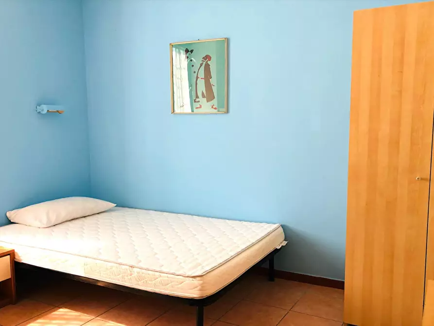 Immagine 2 di Camera in affitto  in Via Alessandro Brisse a Roma