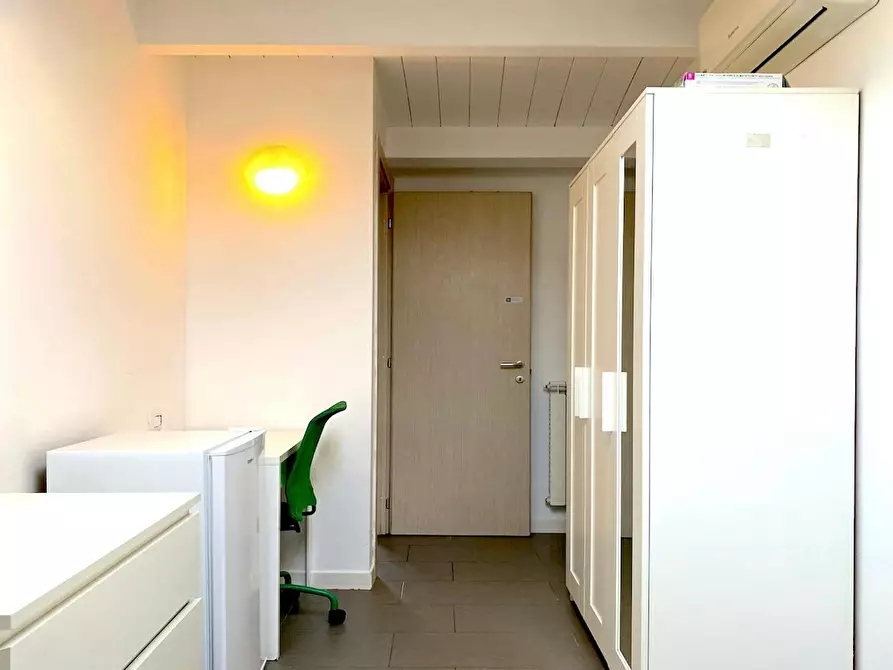 Immagine 4 di Camera in affitto  in Via di Carcaricola a Roma