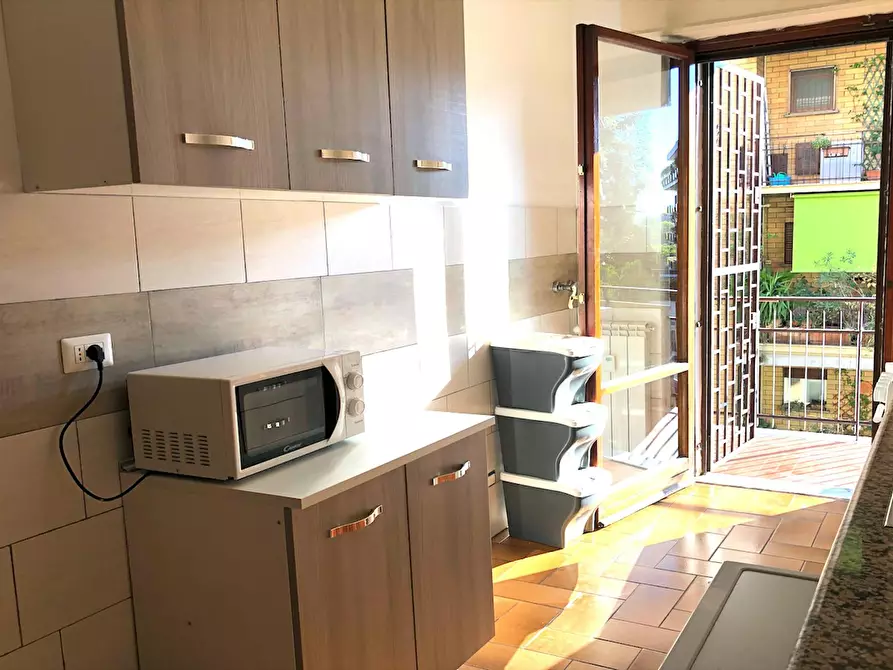 Immagine 7 di Camera in affitto  in Via Francesco Orestano a Roma