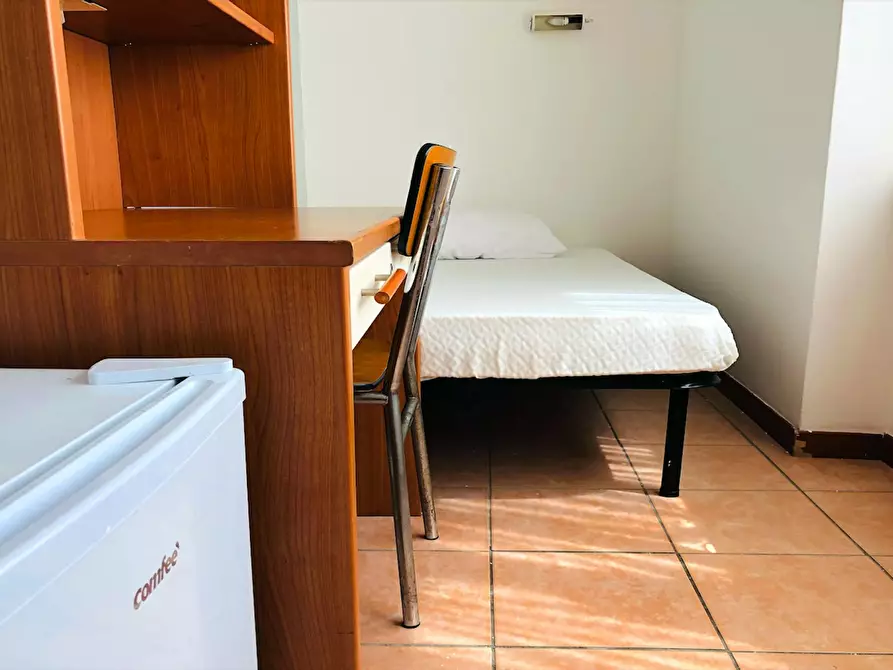 Immagine 2 di Camera in affitto  in Via Alessandro Brisse a Roma