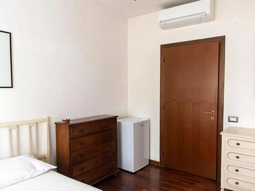 Immagine 3 di Camera in affitto  in Viale Cesare Pavese a Roma