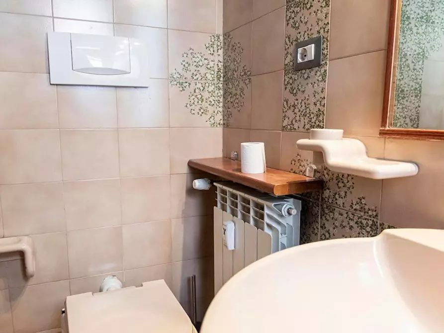 Immagine 6 di Camera in affitto  in Viale Cesare Pavese a Roma