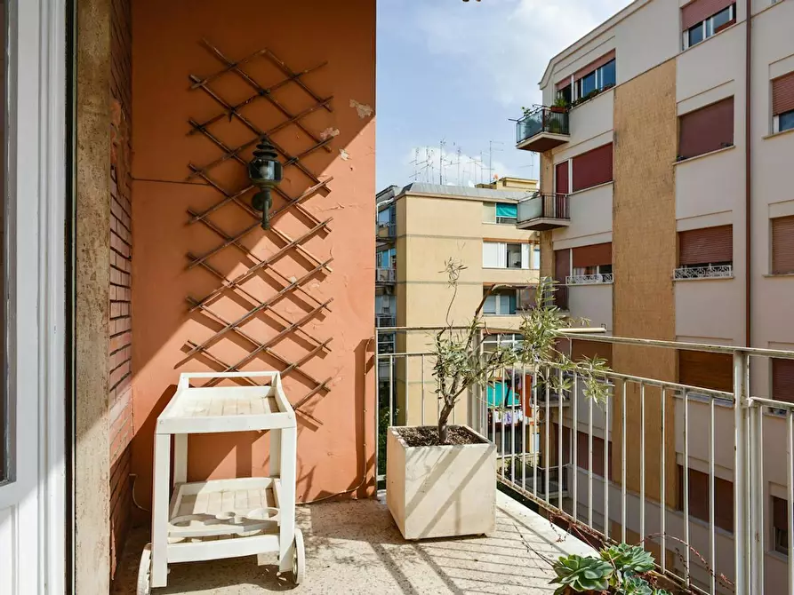 Immagine 5 di Camera in affitto  in Lungotevere Dante a Roma