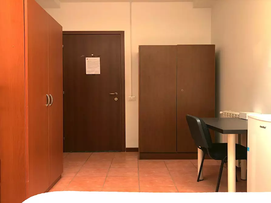 Immagine 3 di Camera in affitto  in Via Alessandro Brisse a Roma