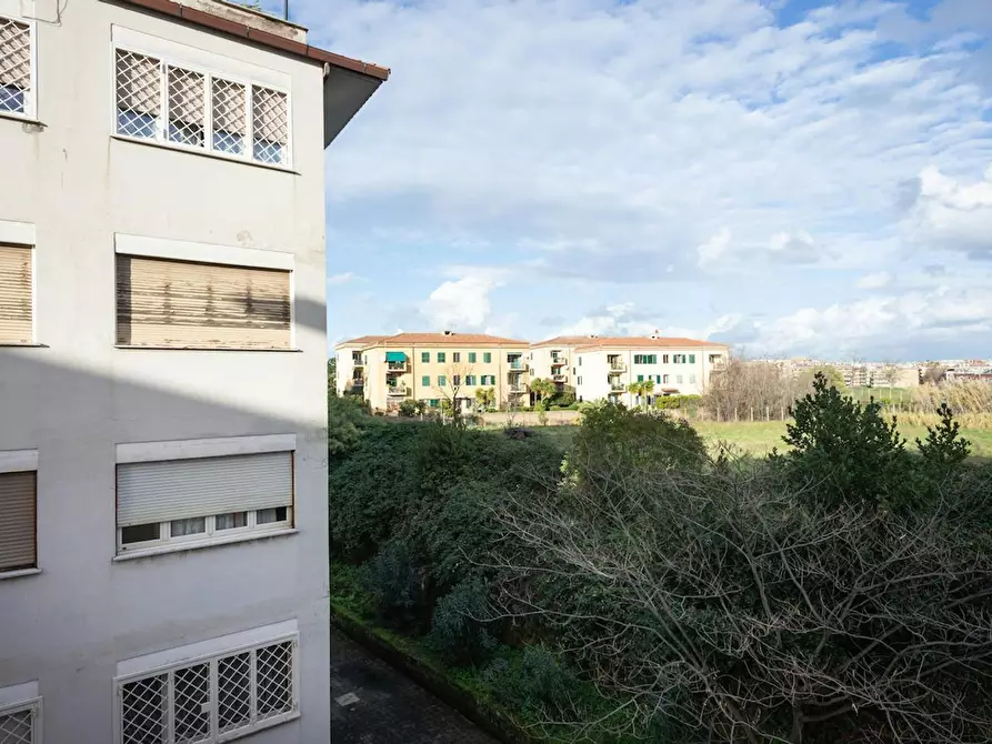 Immagine 5 di Camera in affitto  in Via Bisentina a Roma