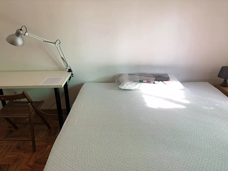 Immagine 4 di Camera in affitto  in Via Francesco Orestano a Roma