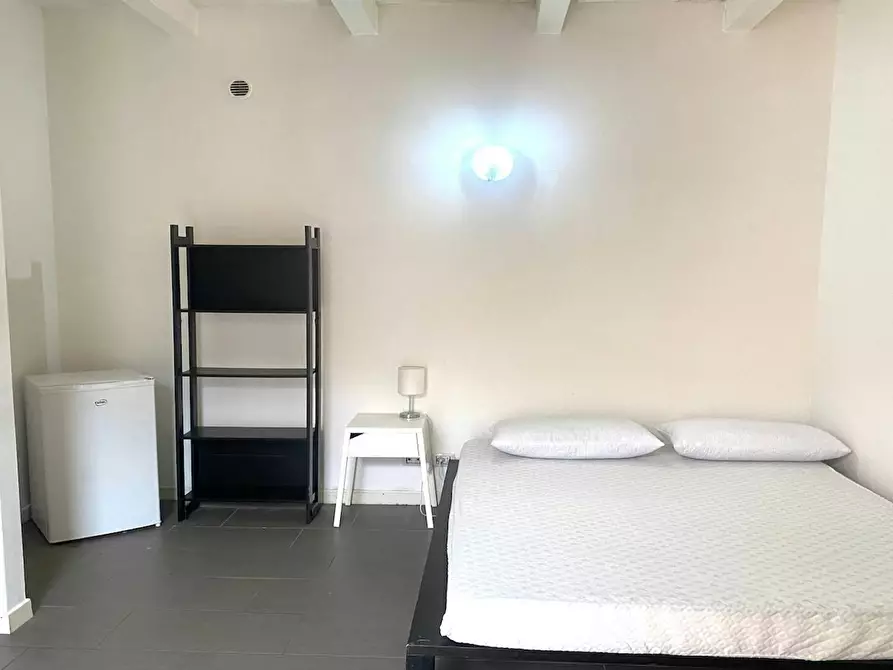 Immagine 1 di Camera in affitto  in Via di Carcaricola a Roma