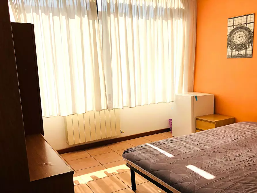 Immagine 2 di Camera in affitto  in Via Alessandro Brisse a Roma