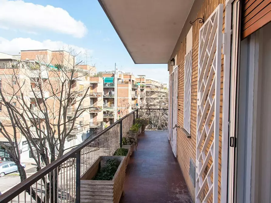 Immagine 8 di Camera in affitto  in Viale di Vigna Pia a Roma