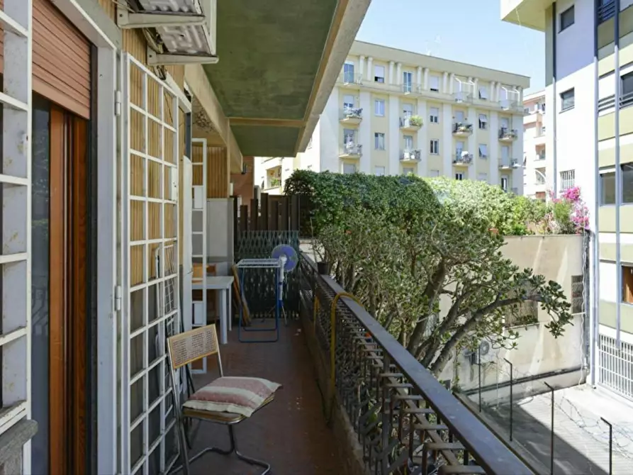 Immagine 5 di Camera in affitto  in Via Edoardo Jenner a Roma