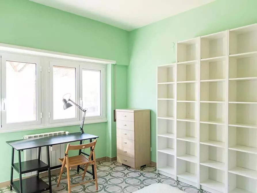 Immagine 4 di Camera in affitto  in Via Antonino Pio a Roma