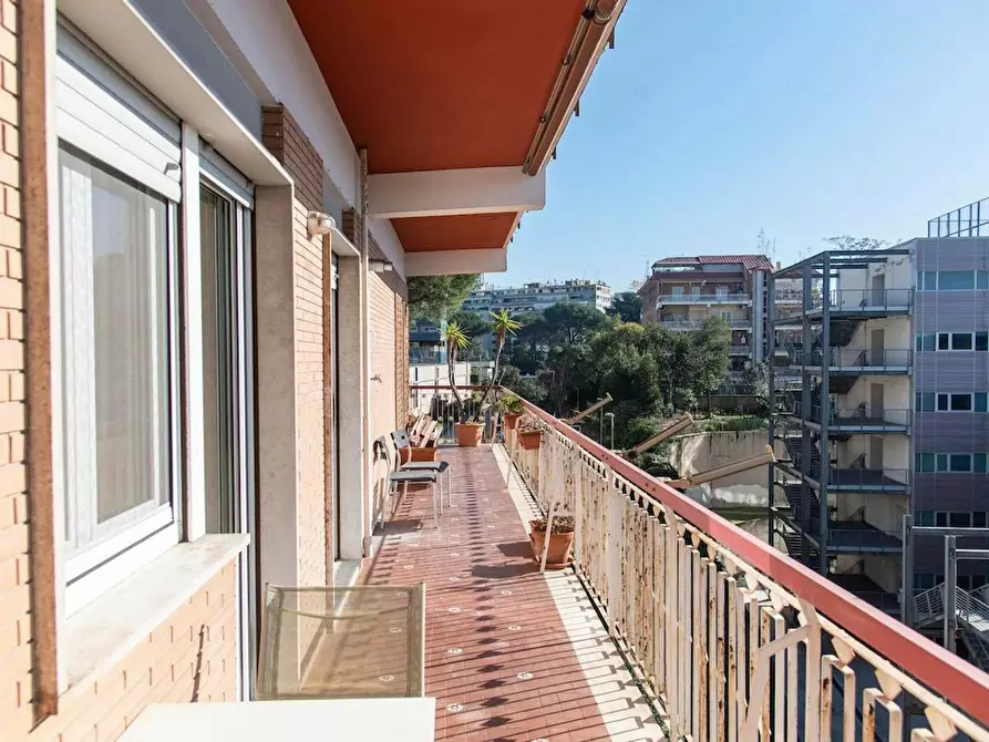 Immagine 10 di Camera in affitto  in Via Antonino Pio a Roma