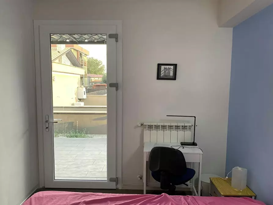 Immagine 4 di Camera in affitto  in Via di Carcaricola a Roma