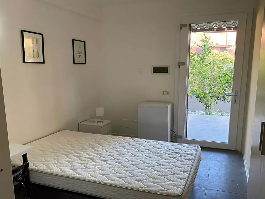 Immagine 1 di Camera in affitto  in Via di Carcaricola a Roma