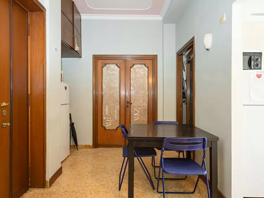 Immagine 9 di Camera in affitto  in Via Bisentina a Roma