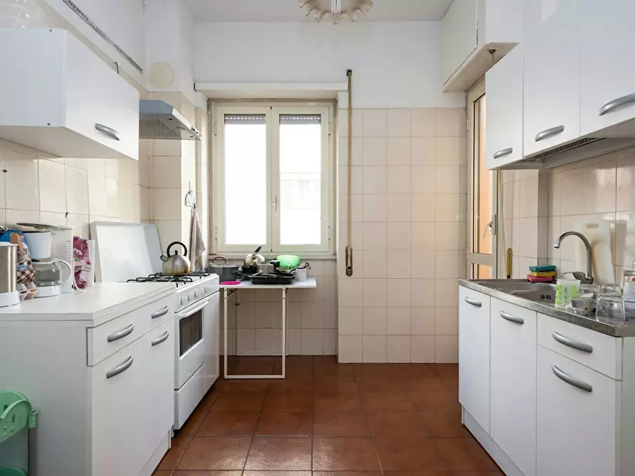 Immagine 6 di Camera in affitto  in Via Bisentina a Roma