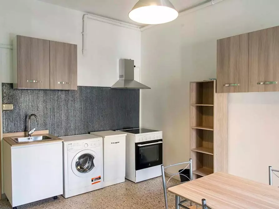 Immagine 5 di Camera in affitto  in Via Francesco Grimaldi a Roma