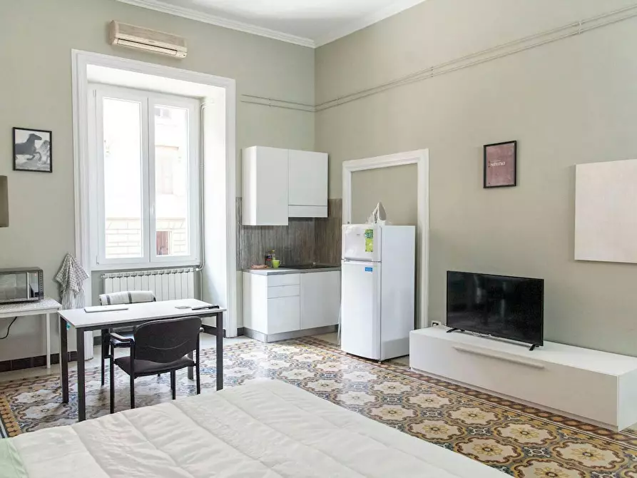 Immagine 2 di Camera in affitto  in Via Napoleone III a Roma