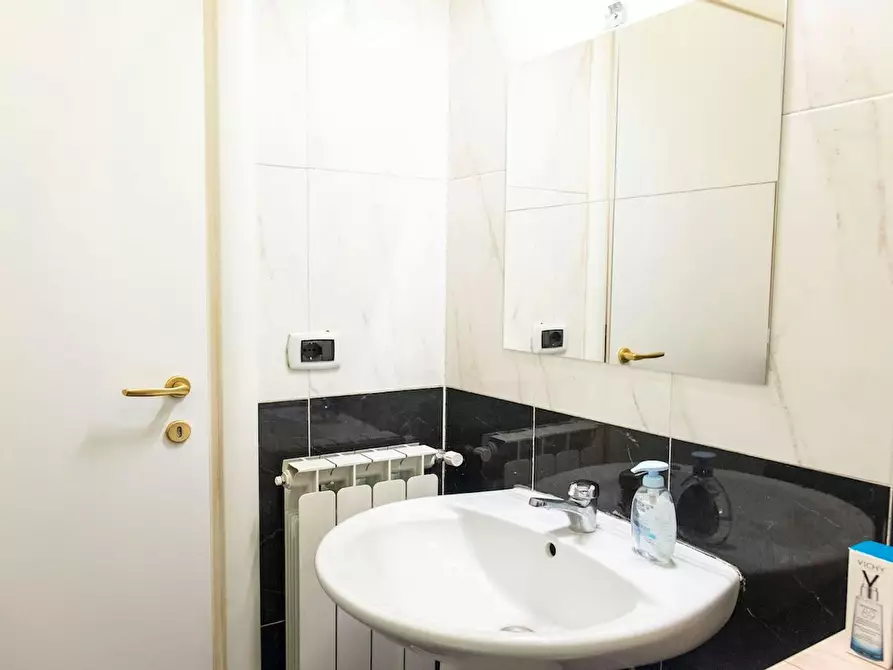 Immagine 7 di Camera in affitto  in Via Napoleone III a Roma