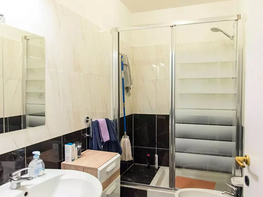 Immagine 5 di Camera in affitto  in Via Napoleone III a Roma