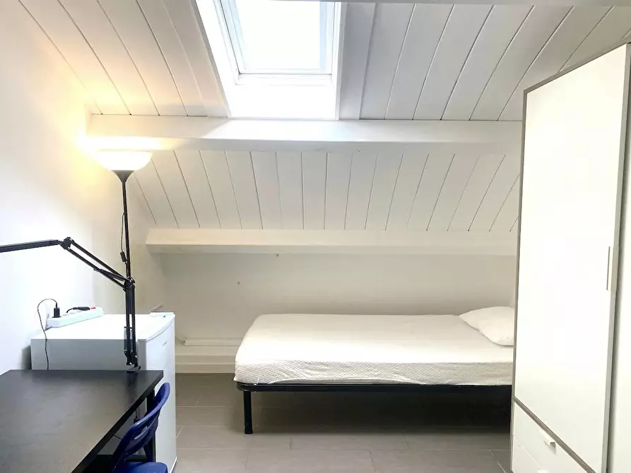 Immagine 2 di Camera in affitto  in Via di Carcaricola a Roma