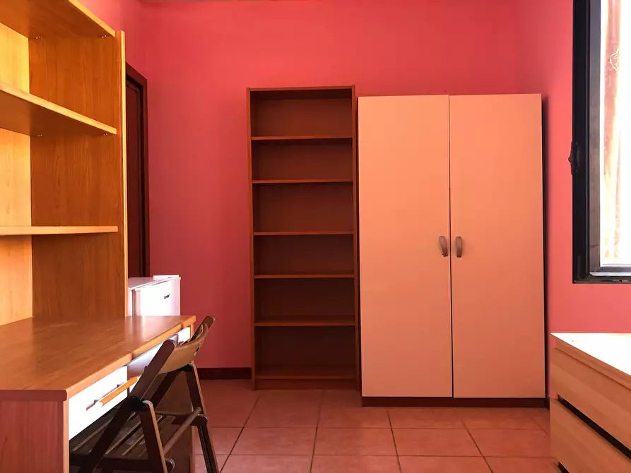 Immagine 2 di Camera in affitto  in Via Alessandro Brisse a Roma