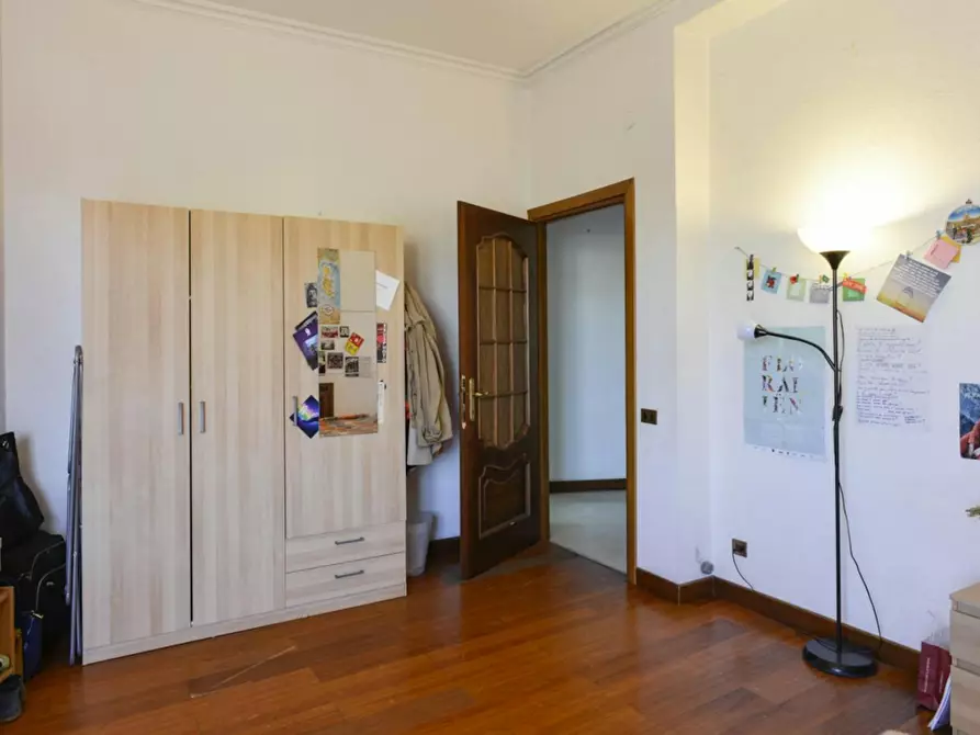 Immagine 3 di Camera in affitto  in Via Bisentina a Roma