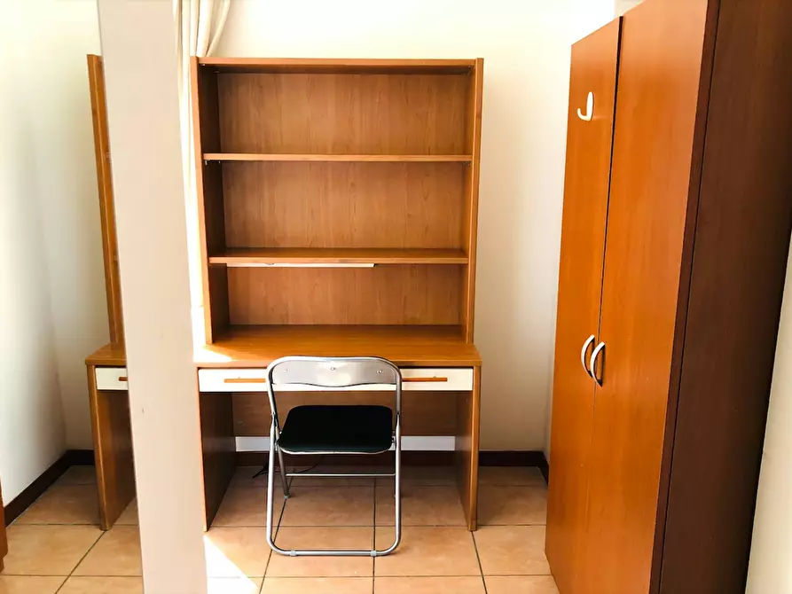 Immagine 5 di Camera in affitto  in Via Alessandro Brisse a Roma