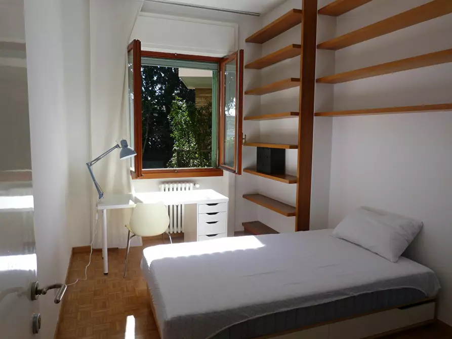 Immagine 1 di Camera in affitto  in Via Federico Tesio a Milano