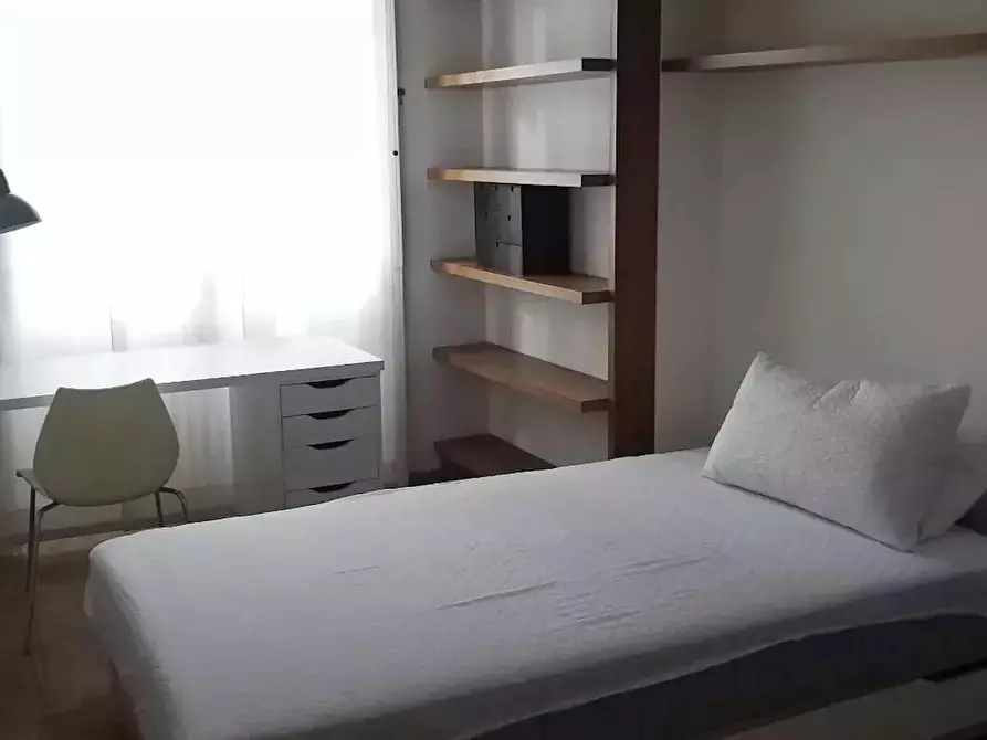Immagine 4 di Camera in affitto  in Via Federico Tesio a Milano