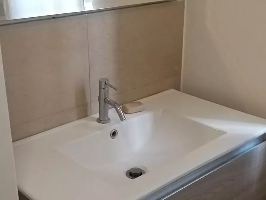 Immagine 6 di Camera in affitto  in Via Federico Tesio a Milano