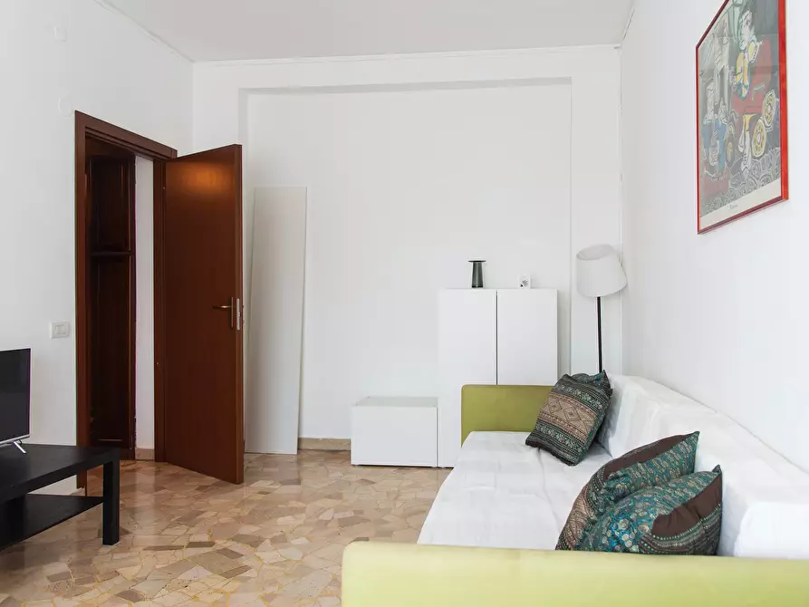 Immagine 4 di Appartamento in affitto  in Via Alfonso Capecelatro a Milano