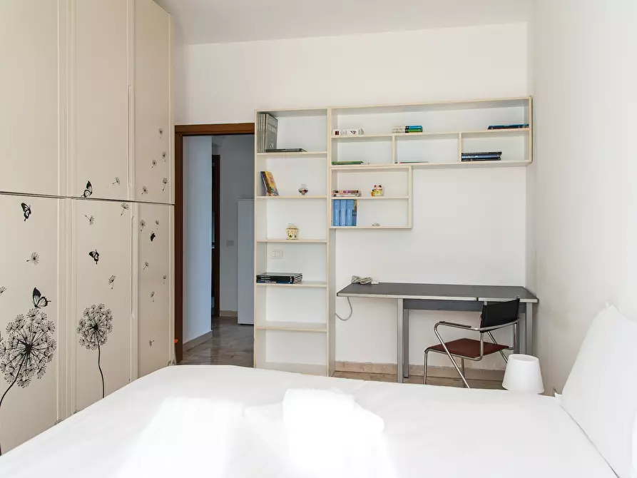 Immagine 9 di Appartamento in affitto  in Via Alfonso Capecelatro a Milano