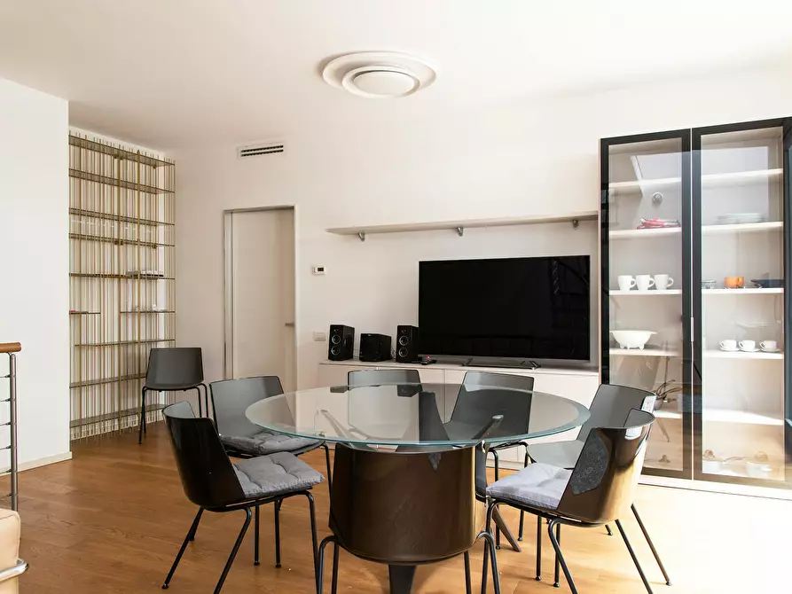 Immagine 5 di Appartamento in affitto  in Viale Monte Grappa a Milano