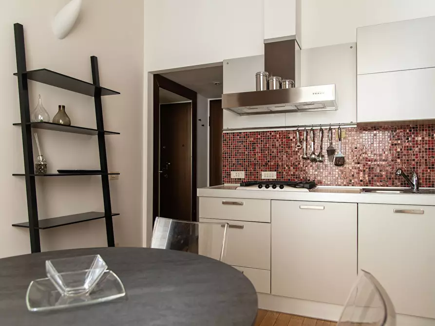 Immagine 4 di Appartamento in affitto  in Via Gaspare Rosales a Milano