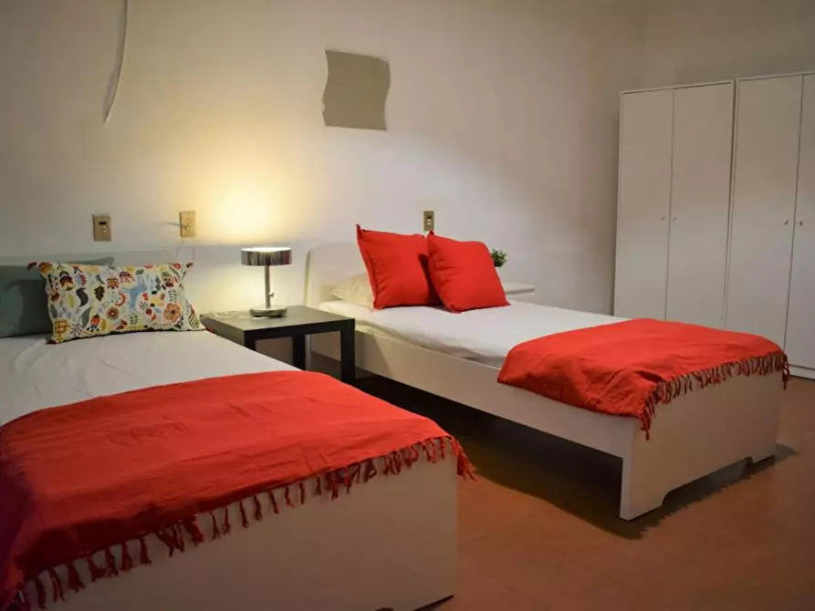 Immagine 1 di Camera condivisa in affitto  in Borgo Ognissanti a Firenze