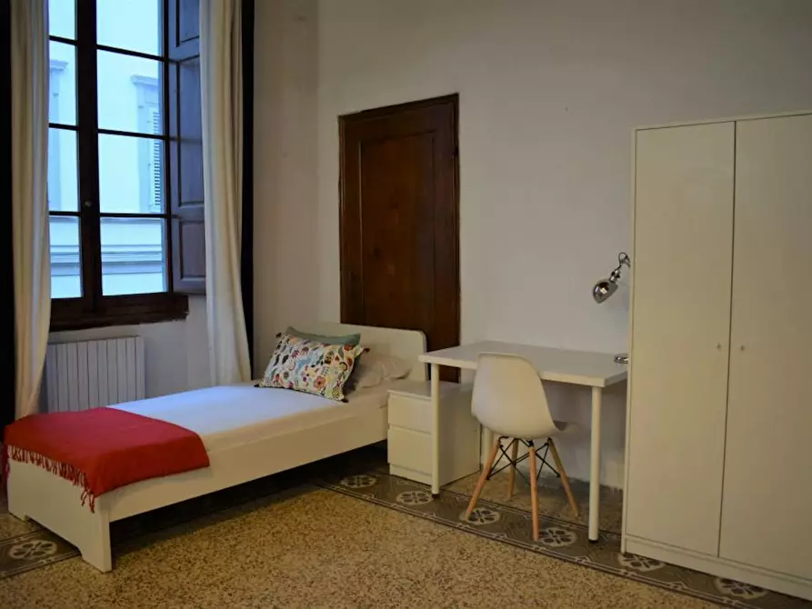 Immagine 10 di Camera in affitto  in Borgo Ognissanti a Firenze