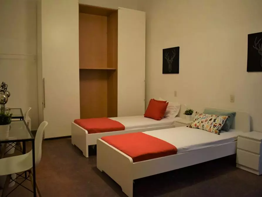 Immagine 10 di Camera condivisa in affitto  in Borgo Ognissanti a Firenze