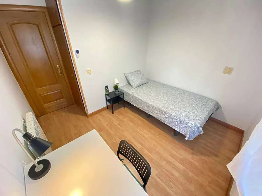 Immagine 2 di Camera in affitto  in Calle de Graena a Madrid