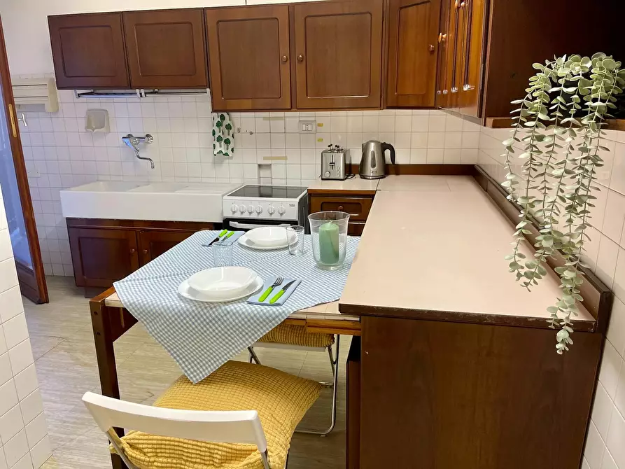 Immagine 6 di Camera in affitto  in Via Antonio Canova a Milano