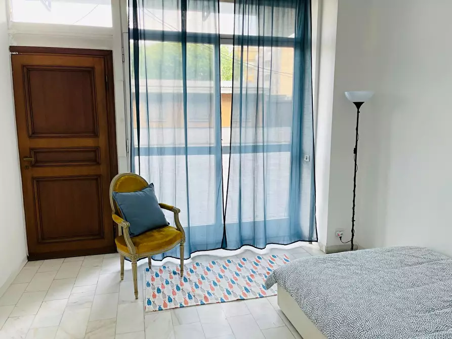 Immagine 2 di Camera in affitto  in Via Tristano Calco a Milano