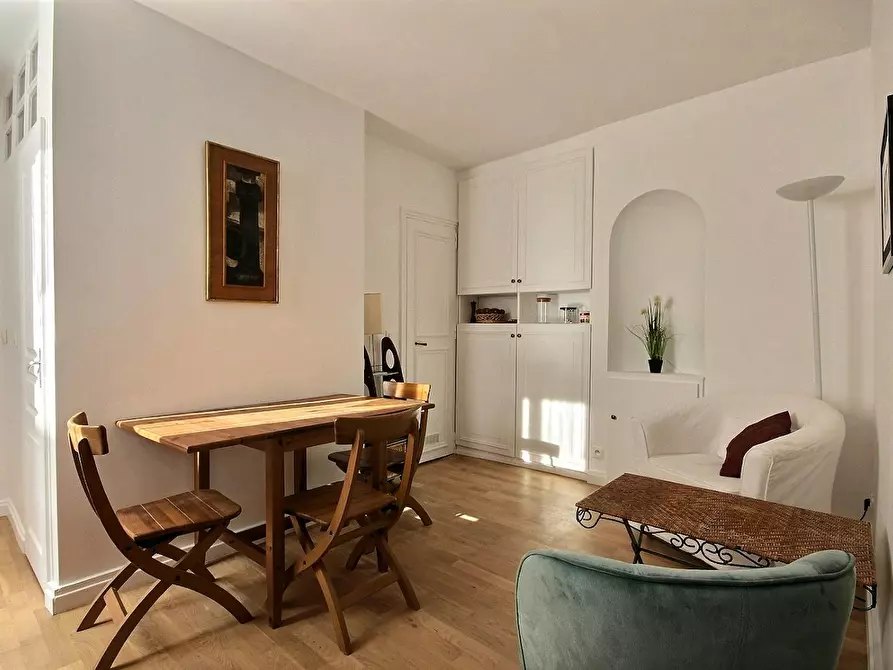 Immagine 1 di Appartamento in affitto  in Rue des Batignolles a Paris 17